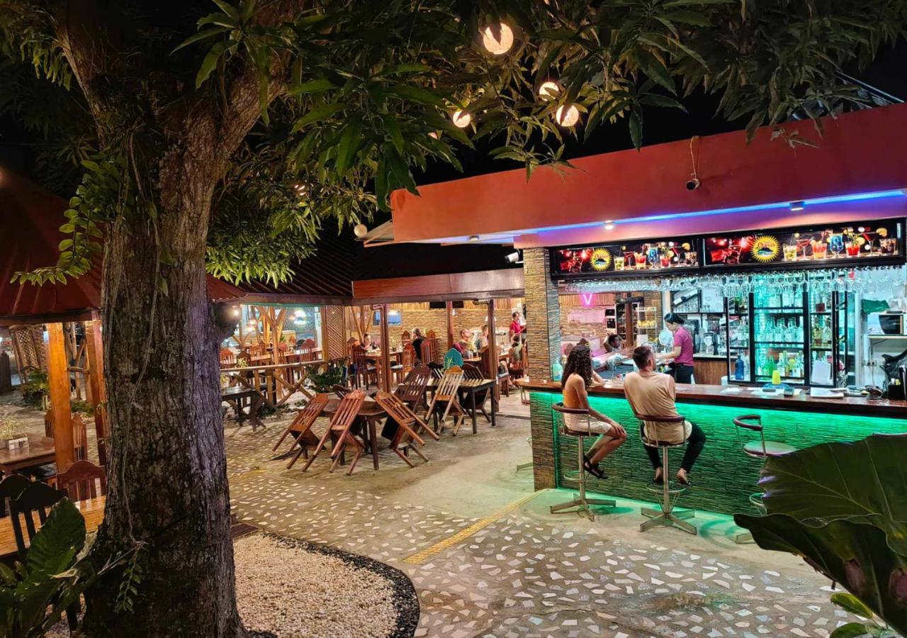 Hotel Oasis Port Barton San Vicente  Exterior foto