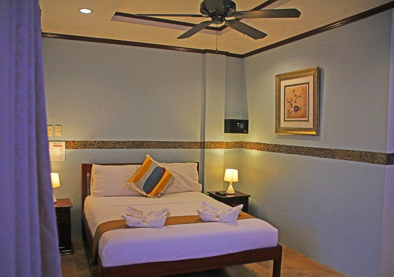 Hotel Oasis Port Barton San Vicente  Exterior foto